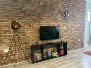 Bricks Apartment near Pazari i Ri